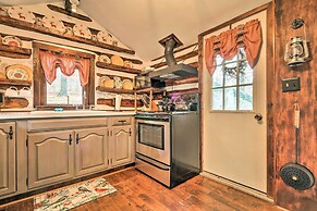 Macungie Cabin w/ Fireplace Near Bear Creek Skiing