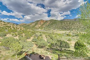 Rustic Sterling Cabin: Walk to Palisade Lake!