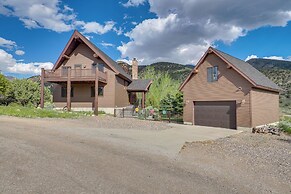 Rustic Sterling Cabin: Walk to Palisade Lake!