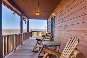 Mountain-view Murphy Cabin w/ Shared Fire Pit
