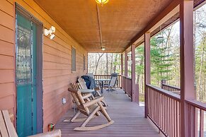 Mountain-view Murphy Cabin w/ Shared Fire Pit