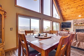 Mountain-view Murphy Cabin w/ Shared Fire Pit