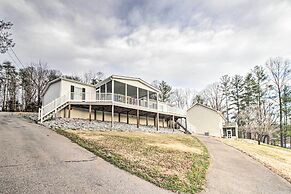 Family Lake Retreat w/ Screened Deck!