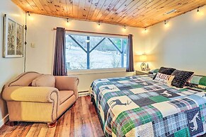 Mountain Retreat < 4 Mi to Downtown Boone!