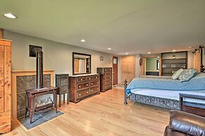 Peaceful Home w/ 11 Acres, Creek & Fire Pit!