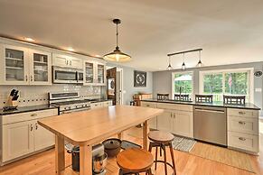 Peaceful Home w/ 11 Acres, Creek & Fire Pit!