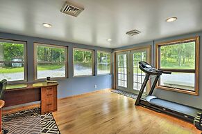 Peaceful Home w/ 11 Acres, Creek & Fire Pit!