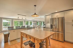 Peaceful Home w/ 11 Acres, Creek & Fire Pit!