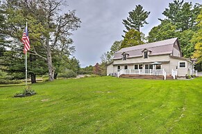 Peaceful Home w/ 11 Acres, Creek & Fire Pit!