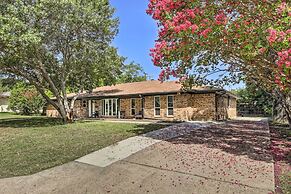 Pet-friendly Dallas Guest House w/ Patio!