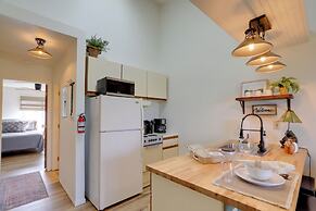 Pet-friendly Oak Harbor Condo: Walk to Lake!