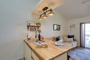 Pet-friendly Oak Harbor Condo: Walk to Lake!