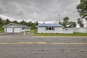 Pet-friendly Togus Pond Home: Kayak & Canoe!