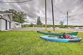 Pet-friendly Togus Pond Home: Kayak & Canoe!