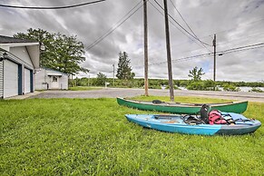 Pet-friendly Togus Pond Home: Kayak & Canoe!