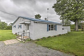Pet-friendly Togus Pond Home: Kayak & Canoe!