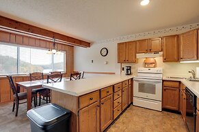 Upson Ski-in/ski-out, End-unit Cabin w/ Fireplace!