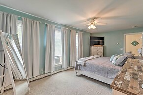 South Kingstown Vacation Rental: 2 Mi to Beach!