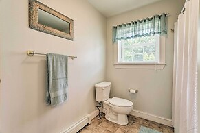 South Kingstown Vacation Rental: 2 Mi to Beach!