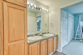 South Kingstown Vacation Rental: 2 Mi to Beach!