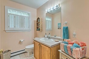 South Kingstown Vacation Rental: 2 Mi to Beach!