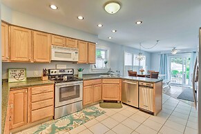 South Kingstown Vacation Rental: 2 Mi to Beach!