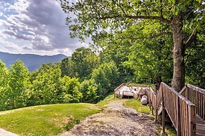 Private Blue Ridge Home w/ Hot Tub, Mountain Views