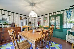 Pet-friendly Smoky Mountain Getaway w/ Fire Pit!