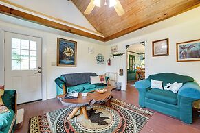 Pet-friendly Smoky Mountain Getaway w/ Fire Pit!