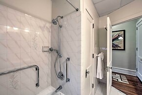 Spacious Reading Home w/ Patio - 2 Miles to Pagoda