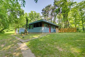 Rustic Cottage With Fire Pit & Private Yard!