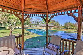 Pottsboro Home on 2 Acres w/ Hot Tub, Near Marina!
