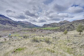 Stunning Hilltop Home by John Day Fossil Beds