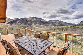 Stunning Hilltop Home by John Day Fossil Beds