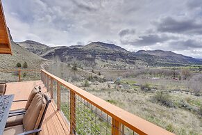 Stunning Hilltop Home by John Day Fossil Beds