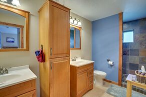 Stunning Hilltop Home by John Day Fossil Beds