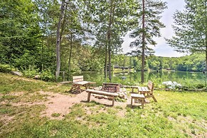 Quiet Adirondack Cabin on Private Lake!