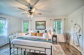 Riverfront Sugar Grove Home: Hot Tub & Views!