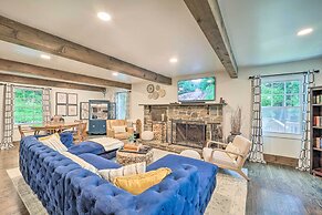 Riverfront Sugar Grove Home: Hot Tub & Views!