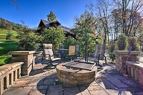 Rustic Dundee Log Cabin w/ Hot Tub & Forest Views!