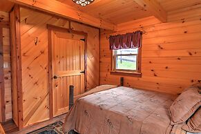 Rustic Dundee Log Cabin w/ Hot Tub & Forest Views!