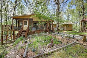 Murphy Cottage w/ Screened-in Porch - Pets Welcome