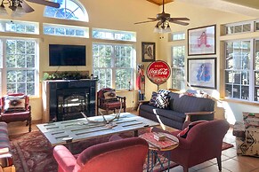 Quiet Ruidoso Hideaway - 2 Mi to Grindstone Lake!