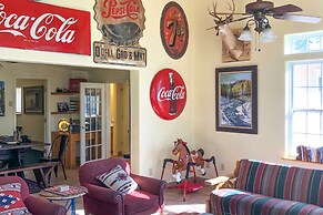 Quiet Ruidoso Hideaway - 2 Mi to Grindstone Lake!