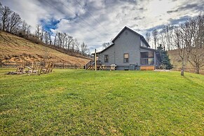 Stylish Vilas Hideaway: Hike, Ski & Explore!