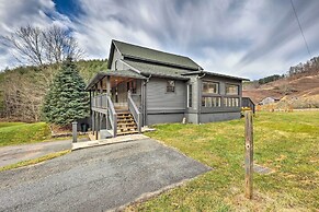 Stylish Vilas Hideaway: Hike, Ski & Explore!