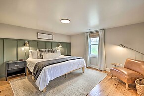 Stylish Vilas Hideaway: Hike, Ski & Explore!