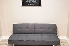 Pond-view Deck + Pool Table: Woodbridge Haven!