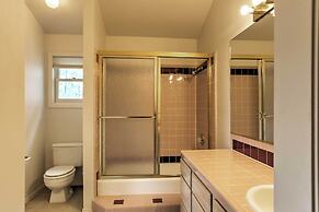 Spacious Hideaway in Ruidoso w/ Multi-level Deck!