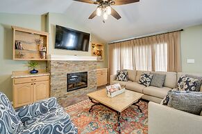 Stunning Lake Hamilton Getaway w/ Hot Tub!